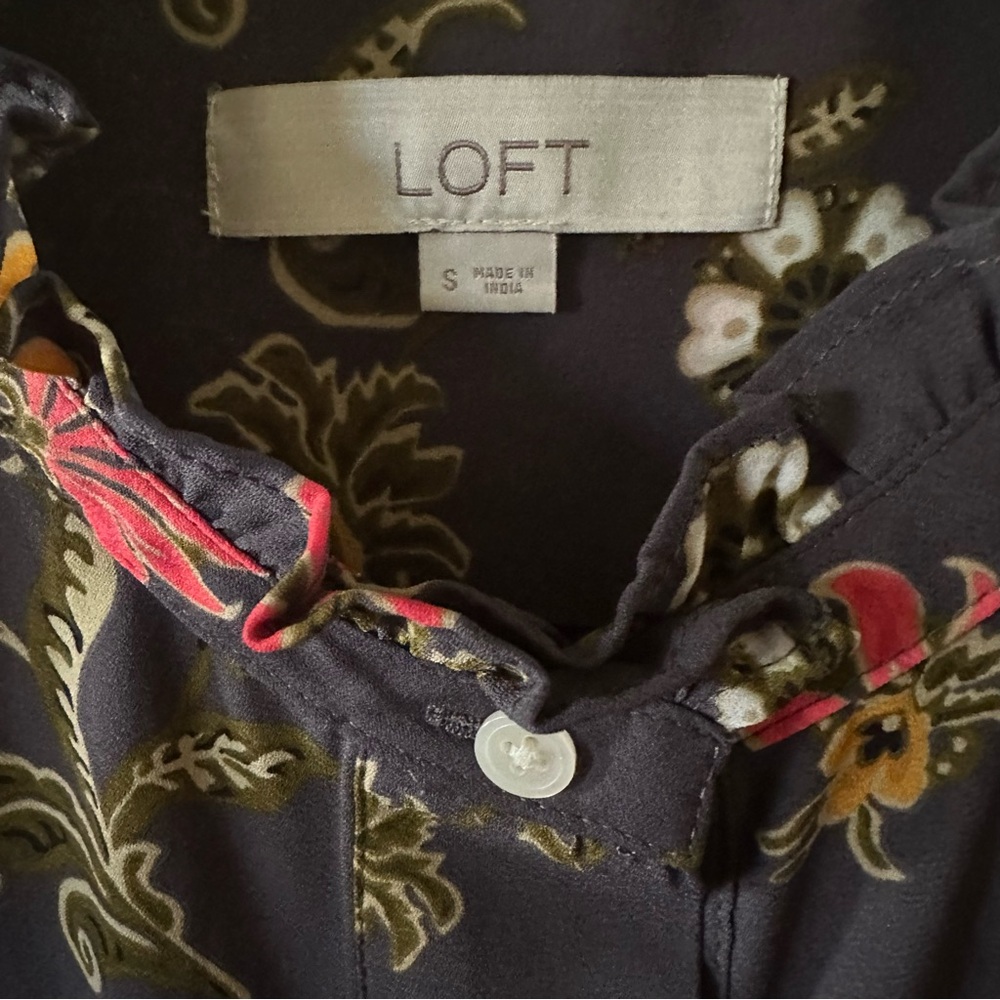 Ann Taylor LOFT Dark Floral Ruffle Blouse - Picture 2 of 4